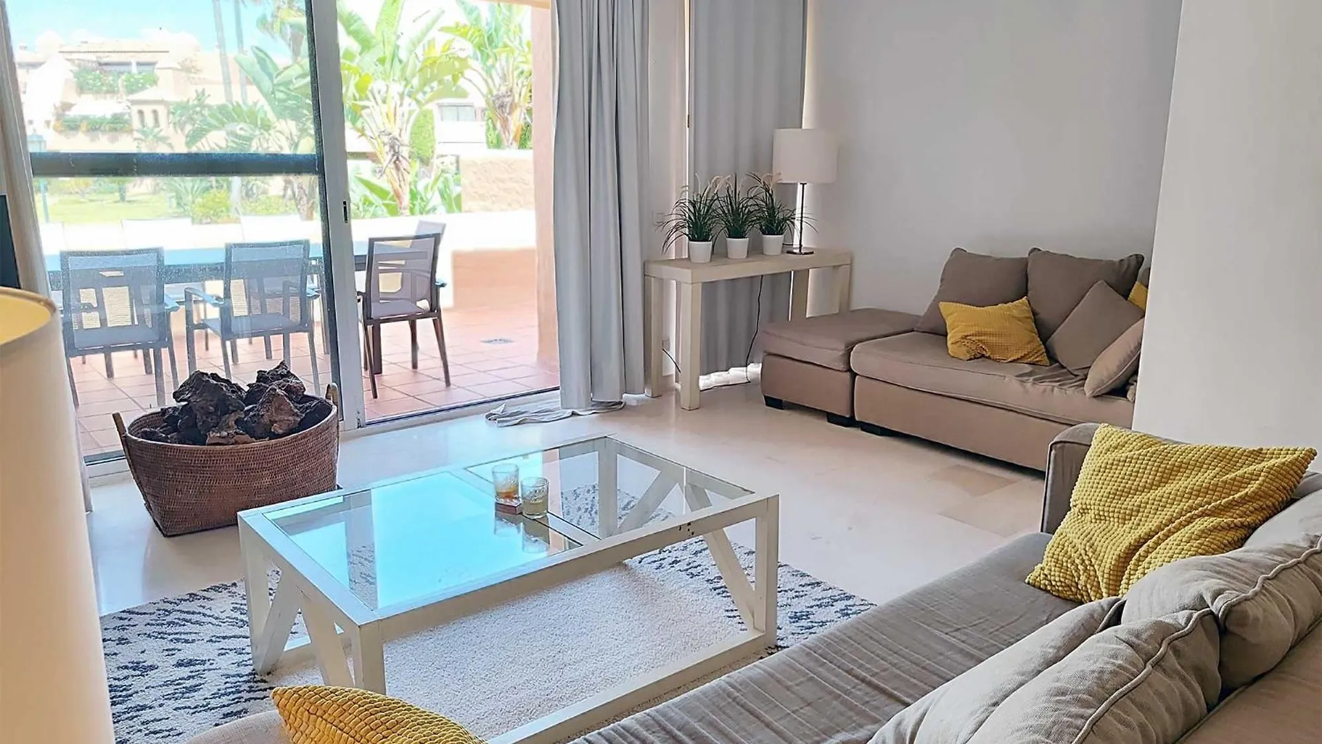 Cartuja Del Golf Apartment Estepona Spain
