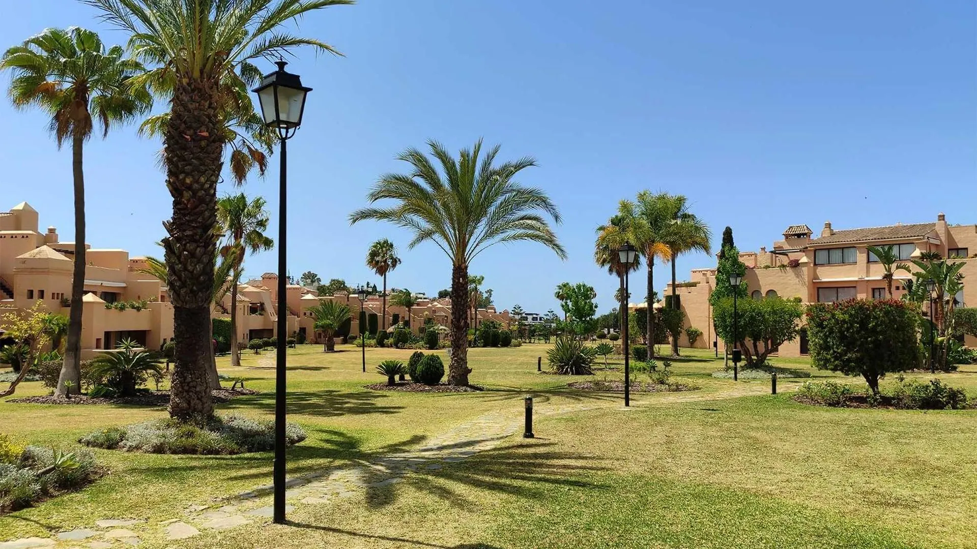 Cartuja Del Golf Apartment Estepona Spain