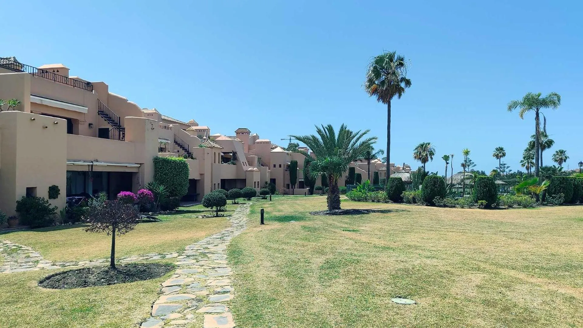 Cartuja Del Golf Lejlighed Estepona Spanien